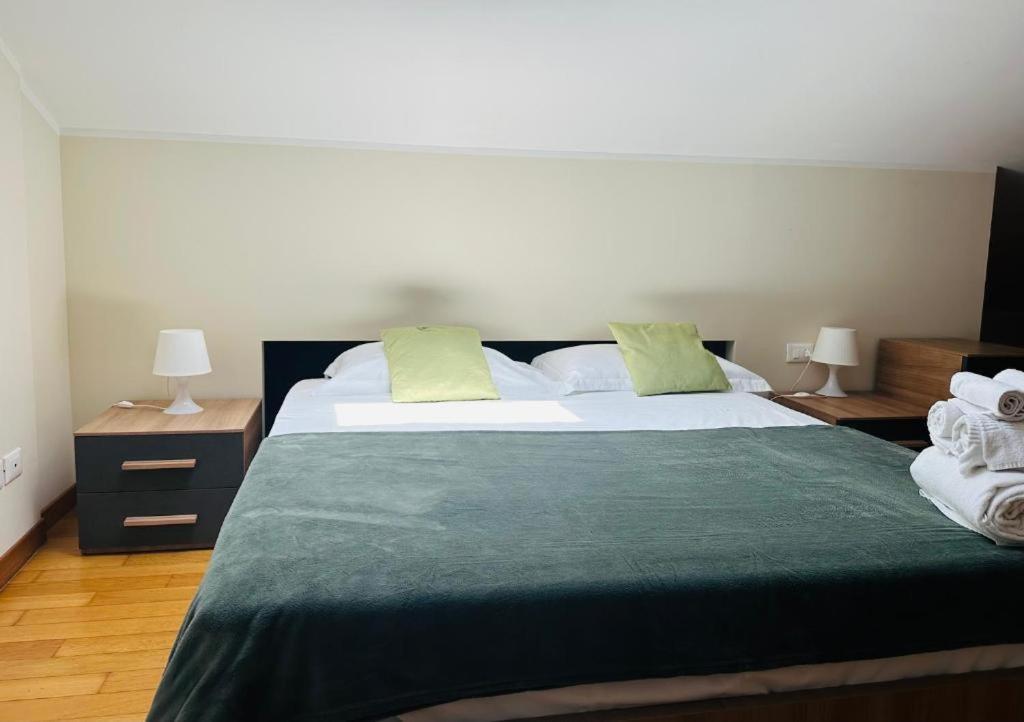 Lux Studio And Apartment Катания Екстериор снимка